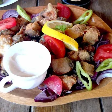 Tassi Halaszcsarda - Sueger Haz Tass