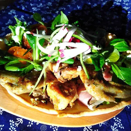 Tassi Halaszcsarda - Sueger Haz * Tass