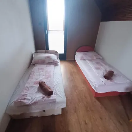 Tassi Halaszcsarda - Sueger Haz Tass