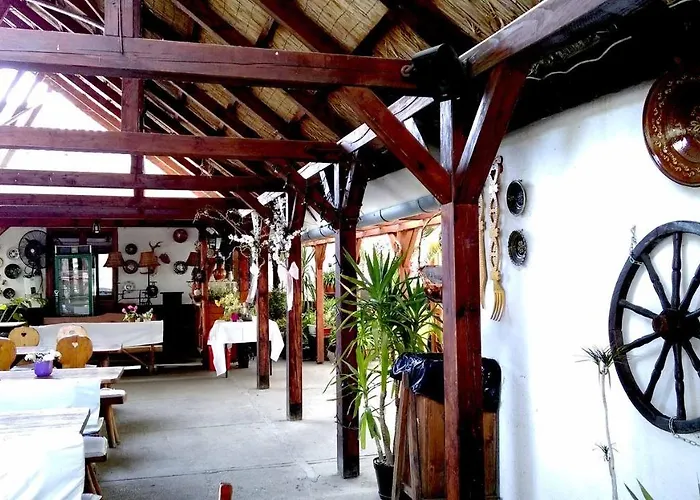 Tassi Halaszcsarda - Sueger Haz *